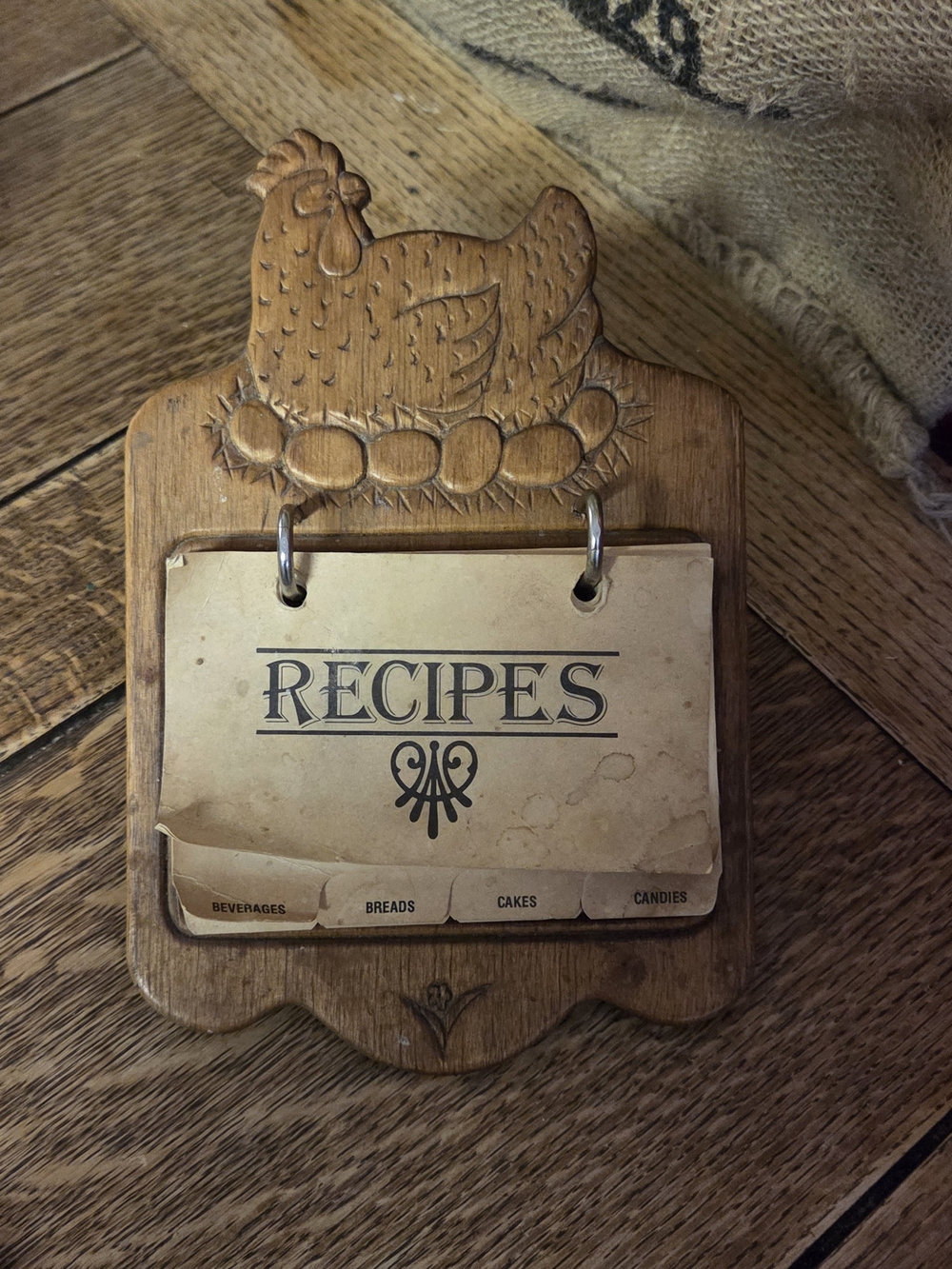 Wooden Chicken Recipe Card Holder - Brown